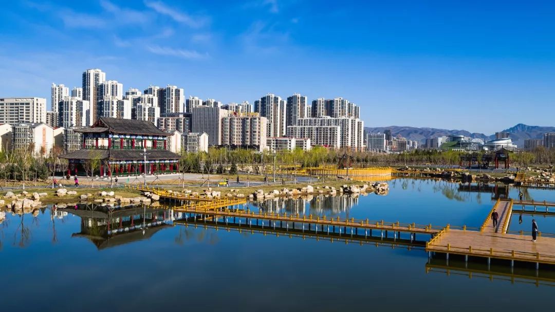 呼和浩特市庆祝活动,尊敬的领导与市民朋友们共襄盛举